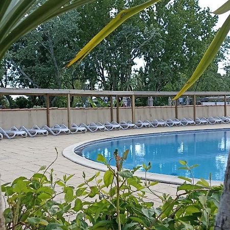 Mobilhome L'Oasis Camping Le Clos Cottet アングル エクステリア 写真