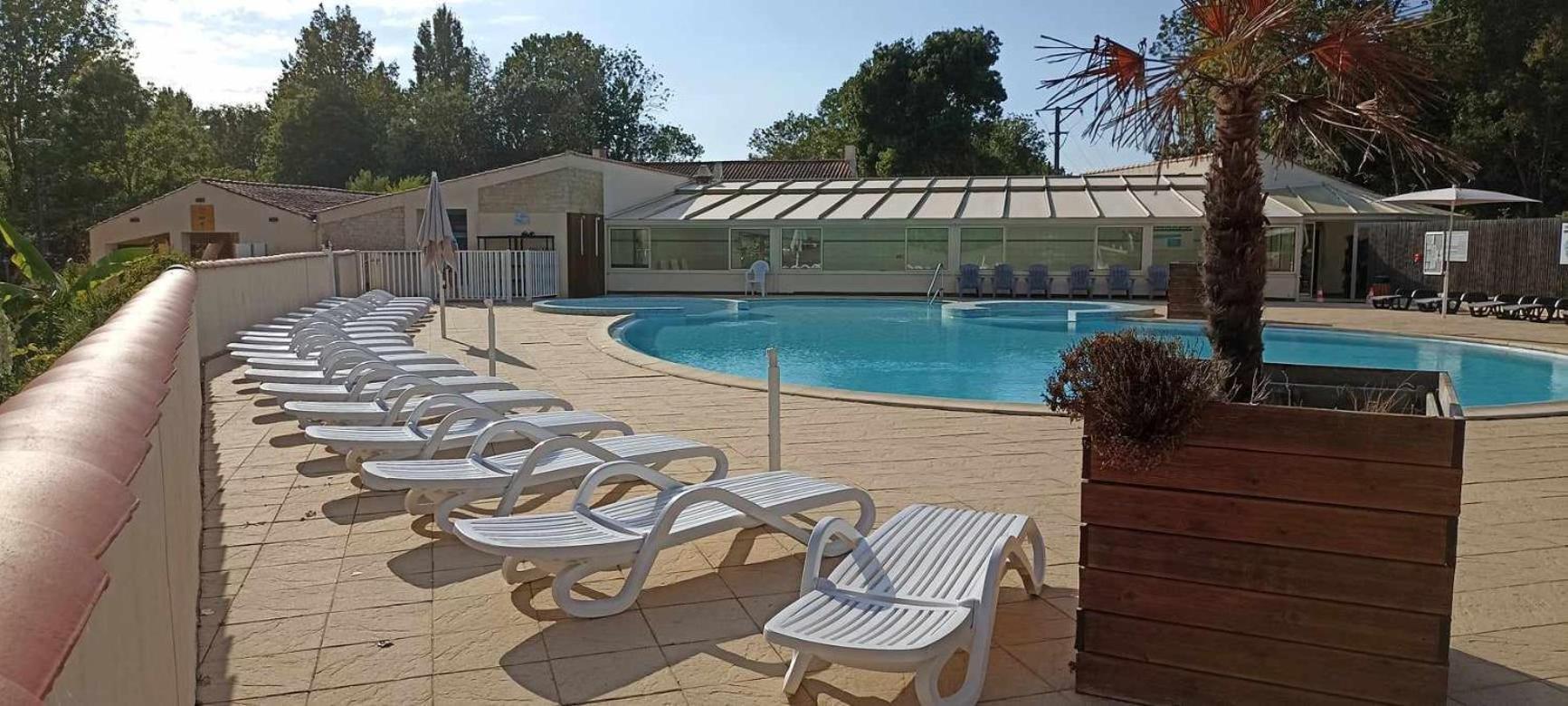 Mobilhome L'Oasis Camping Le Clos Cottet アングル エクステリア 写真