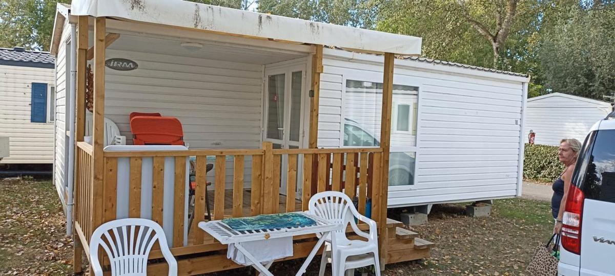 Mobilhome L'Oasis Camping Le Clos Cottet アングル エクステリア 写真