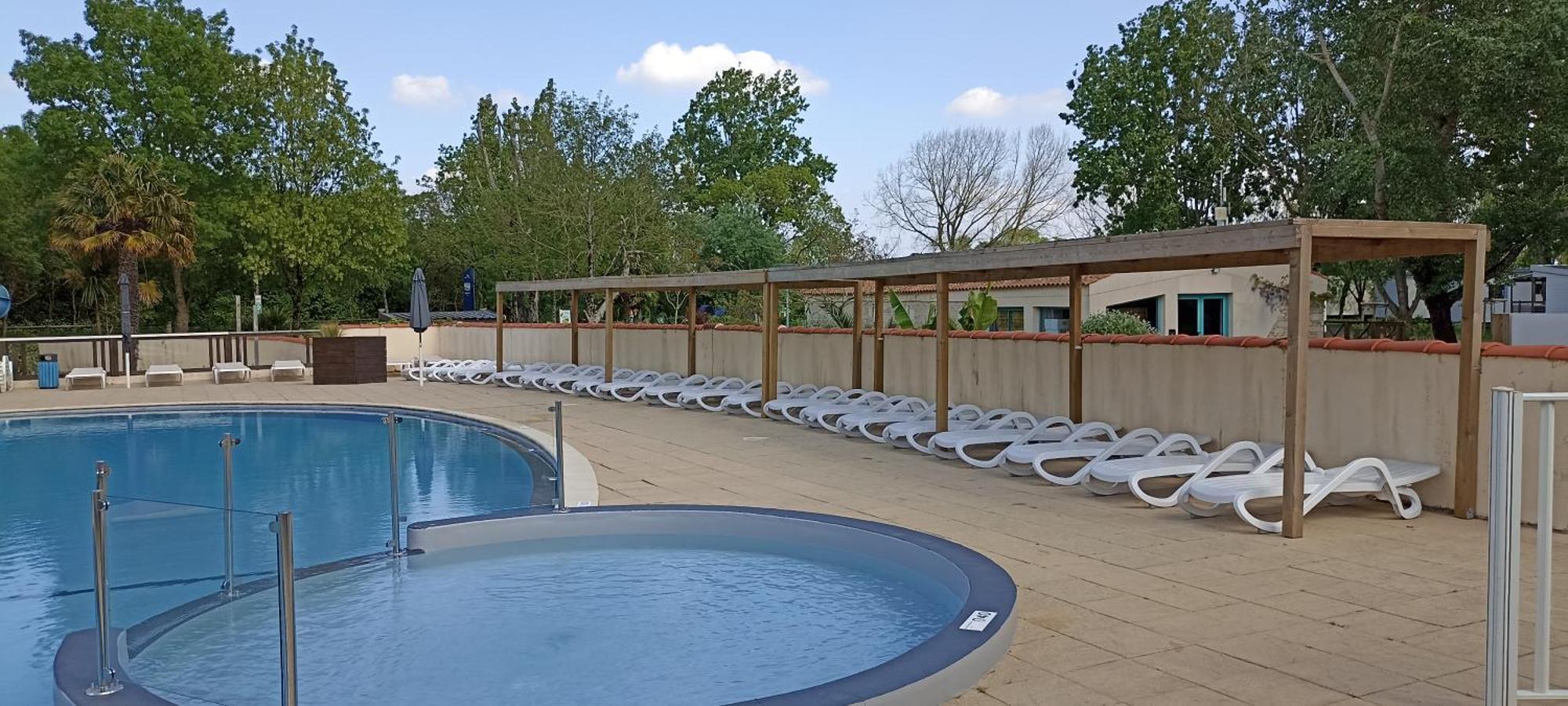 Mobilhome L'Oasis Camping Le Clos Cottet アングル エクステリア 写真